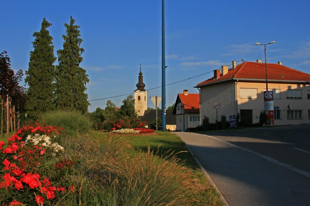 Pansion Park Bed & Breakfast Slunj Eksteriør bilde
