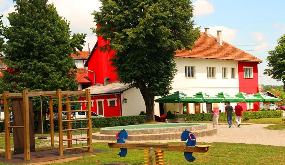Pansion Park Bed & Breakfast Slunj Eksteriør bilde