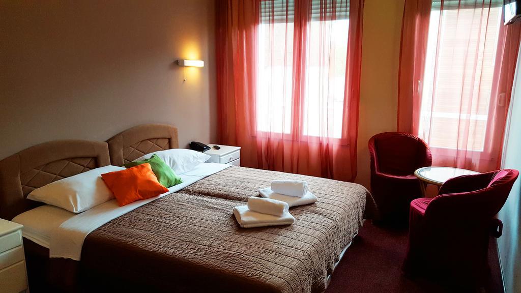 Pansion Park Bed & Breakfast Slunj Eksteriør bilde