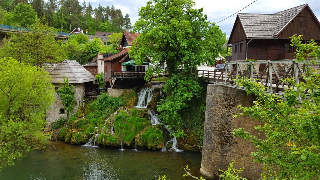 Pansion Park Bed & Breakfast Slunj Eksteriør bilde