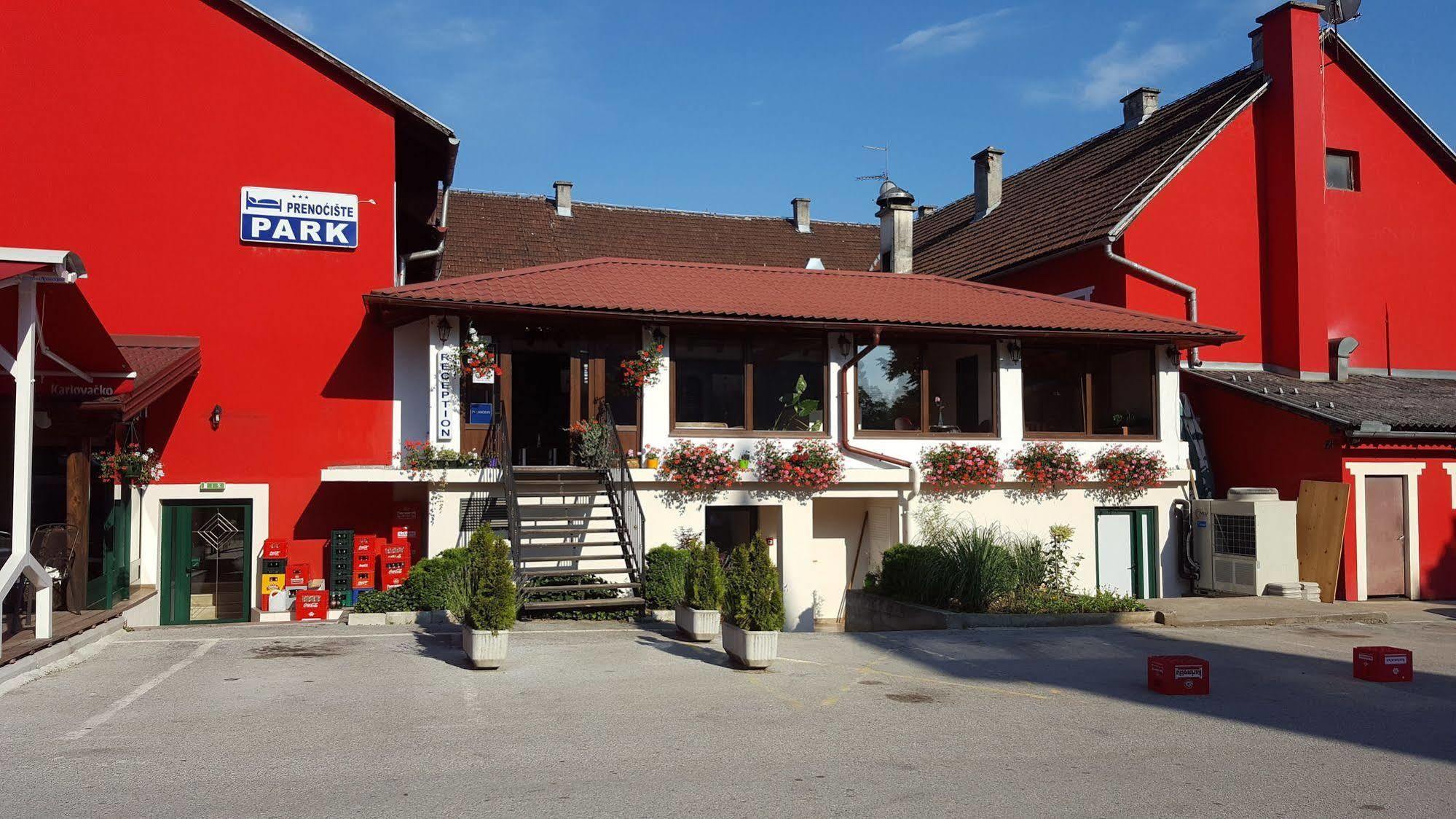Pansion Park Bed & Breakfast Slunj Eksteriør bilde